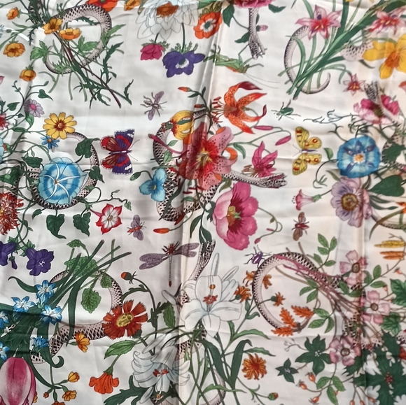 Scarf - Picture 2 of 3